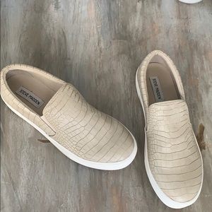 Steve Madden Sneakers